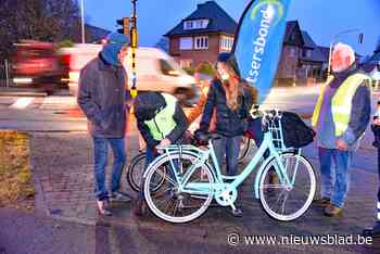 Politie controleert op fietsverlichting, Fietsersbond sensibiliseert