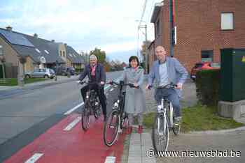 ‘Slechtste fietspad’ van Deerlijk krijgt nieuw laagje: “Voortaan comfortabeler en veiliger fietsen”