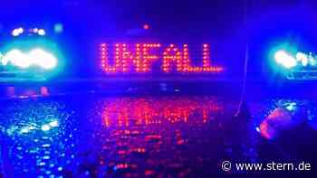 Zwei Schwerverletzte bei Unfall auf A72 nahe Chemnitz - STERN.de