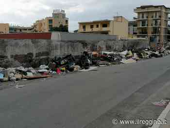 Reggio Calabria, via Ciccarello tra degrado e immondizia - Il Reggino
