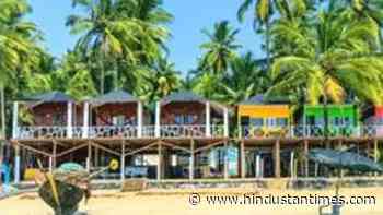 Omircron variant poses fresh hurdle in Goa tourism’s revival plans - Hindustan Times