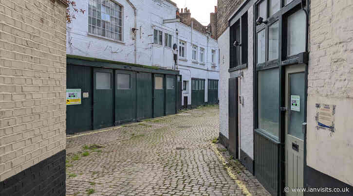London’s Alleys: Portsea Mews, W2