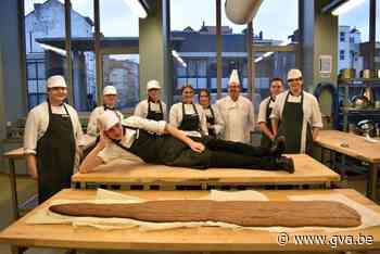 Antwerpse koksschool zorgt mogelijk voor wereldrecord met sinterklaasspeculaas van 1,89 meter - Gazet van Antwerpen