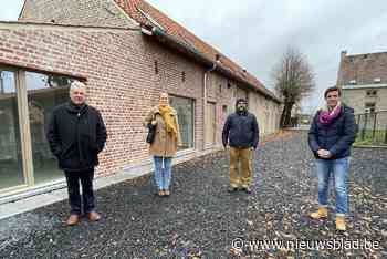 Oude gerenoveerde schuur doet voortaan dienst als sociale huurwoning: “Hiermee zitten we perfect op schema”