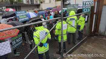 Covid 19 Delta outbreak: Prime Minister Jacinda Ardern visits Waikato as regions prepare for traffic light system - New Zealand Herald