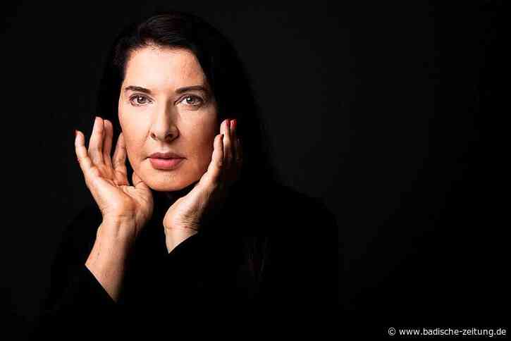 Marina Abramovic, die Königin der Performance, wird 75 - Theater - Badische Zeitung