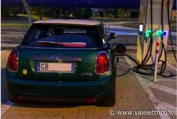 Il primo viaggio in Mini elettrica di Marco: bello, ma che stress - Vaielettrico - Vaielettrico.it