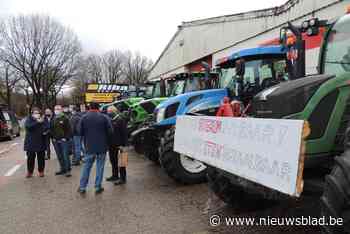 Boeren met tractoren in colonne vanuit Noorderkempen naar Geel voor protest tegen “te strenge regels”