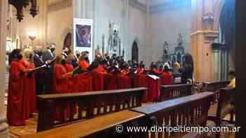 Las voces del Coro estable de Tandil - Diario El Tiempo de Azul