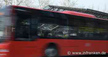 Bamberg: Mann (34) muss von Polizei aus Bus entfernt werden - Maske falsch getragen