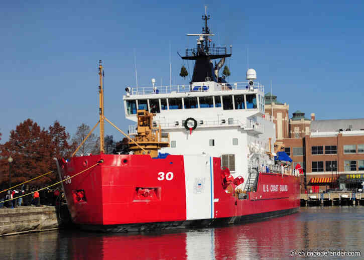 Chicago’s Christmas Ship Returns to Navy Pier