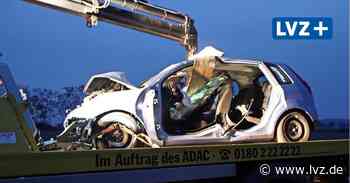 Fordfahrer (64) verletzt: Auto knallt bei Oschatz gegen Baum - Leipziger Volkszeitung