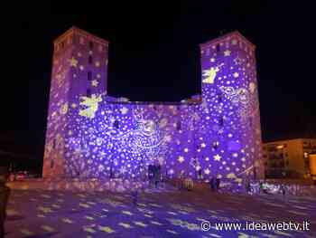 A Fossano è quasi Natale: vie illuminate e negozi aperti la domenica - IdeaWebTv