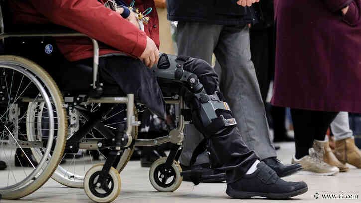 Officer fired after shooting wheelchair-bound man nine times (VIDEO)
