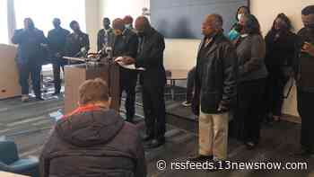 Family of Donovon Lynch says it will push for a federal investigation after special grand jury decision