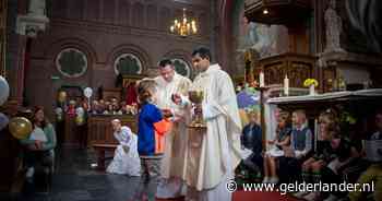 Naar de pastoor schuifelen om een tosti te halen - De Gelderlander