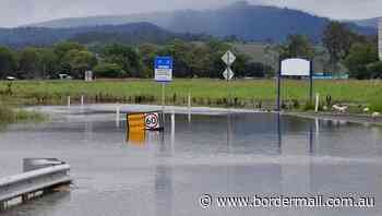 Floods spare Qld towns, others on alert - The Border Mail