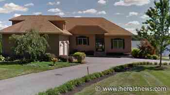 Real estate report: Sale of Fall River home on South Watuppa Pond tops $600,000 - Fall River Herald News