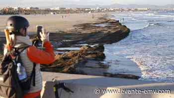 La playa de Las Arenas tras el fuerte oleaje de este fin de semana - Levante-EMV