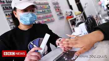 Omicron: What are England's mask rules now?