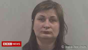 Grimsby stabbing: Woman jailed for killing husband - BBC News