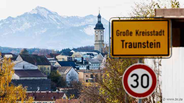 Corona-Hotspot Traunstein: Kontaktverfolgung und Impfskepsis | BR24 - BR24