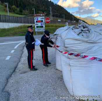 Rifiuto selvaggio a Prato alla Drava: due denunce. I carabinieri sequestrano l'area - La Voce di Bolzano