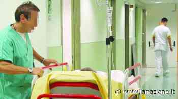 Il dossier della paziente di 73 anni. "L’ospedale di Prato non respira" - La Nazione