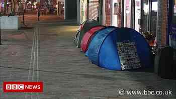 New Gloucester winter shelter opens for homeless and vulnerable - BBC News