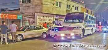 Chocan ruta y taxi en Cuernavaca - Diario de Morelos