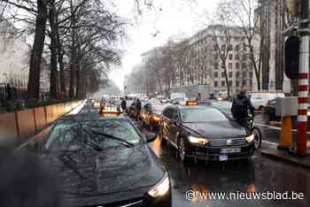 Pak verkeershinder in Brussel door actie taxichauffeurs: “Kom niet met de wagen”