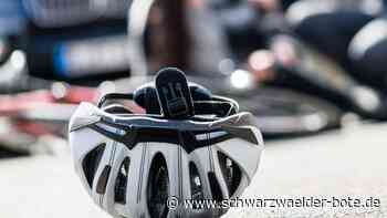 Polizei bittet um Zeugenhinweise: Autofahrer fährt in Nagold Fahrradfahrer an und flüchtet