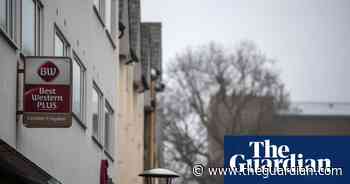 UK hotels hit by wave of cancellations as Omicron concerns grow - The Guardian