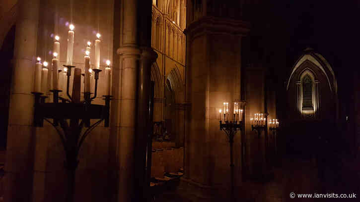 Tickets Alert: Candlelit photography in Southwark Cathedral