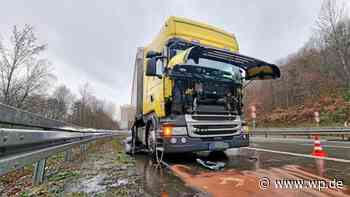 Siegen: Qualmender Lkw sorgt für Verkehrsbehinderung auf HTS - Westfalenpost
