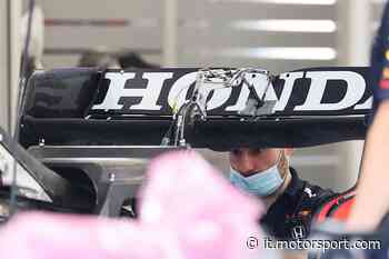 Red Bull: l'ala posteriore scarica ha un rattoppo dal DRS - Motorsport.com, Edizione: Italia