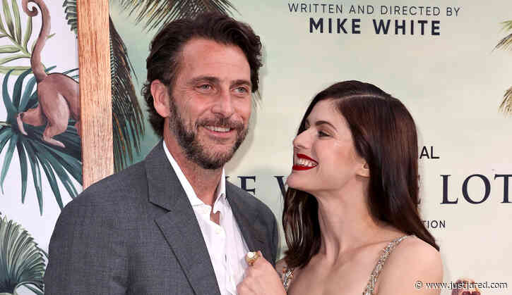 Alexandra Daddario Is Engaged to Andrew Form!