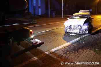 Bestuurder rijdt frontaal in op andere wagen in Lier, twee gewonden naar ziekenhuis gebracht