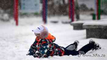 Gefahr für die Gesundheit? Darum sollten Kinder keinen Schnee essen - HNA.de