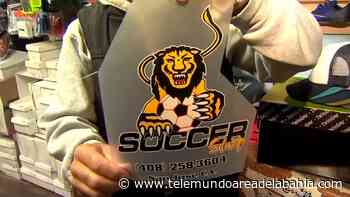 Leon Soccer Shop ofrece gran variedad de productos para jugadores de fútbol en San José - Telemundo Area de la Bahia