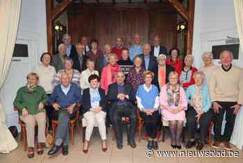 Lauwse tachtigjarigen halen herinneringen op tijdens reünie
