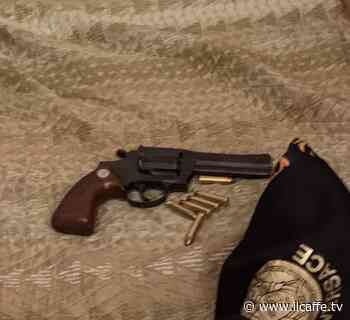 Aprilia, Carabinieri seguono pregiudicato fino ad Ardea: nascondeva un'arma - Il Caffè.tv