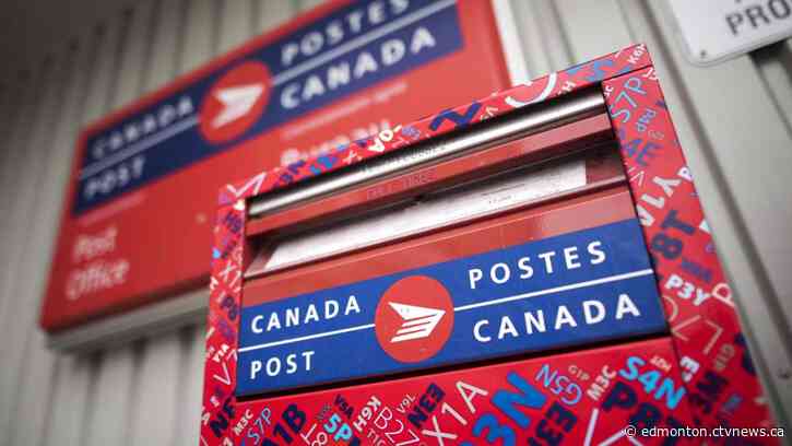Alta. post office struggling to stay open following Canada Post vaccine mandate: mayor