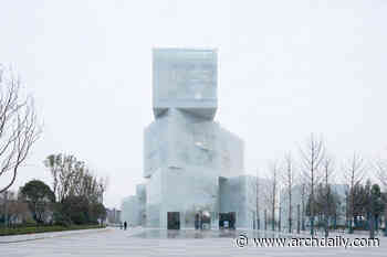 Ice Cubes Cultural Tourist Center / Zone of Utopia + Mathieu Forest Architecte