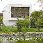 Soichi YOSHIDA Architect’s design energy-efficient hybrid home