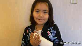 7-year-old girl from Sambaa K'e, N.W.T., waits 3 weeks for X-ray after getting injured