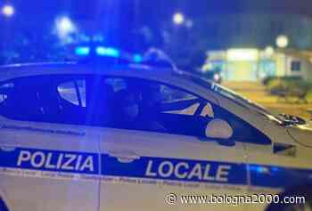 Ubriachi alla guida urtano auto in sosta, denunciati a Modena - Bologna 2000