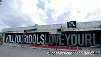 Modena. La denuncia del rapper Lollo G. «Al Kyi mi hanno picchiato su ordine del titolare» - La Gazzetta di Modena