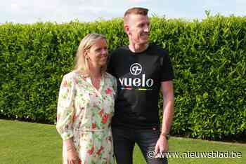 Loodgieter Stef en vrouw Liesbeth lanceren kledinglijn, Yves Lampaert is fan