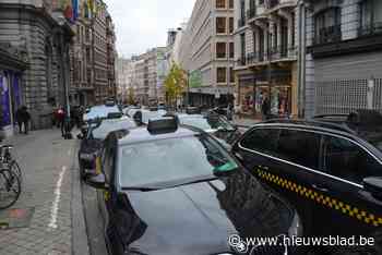 Taxichauffeurs houden halt voor Brussels Parlement